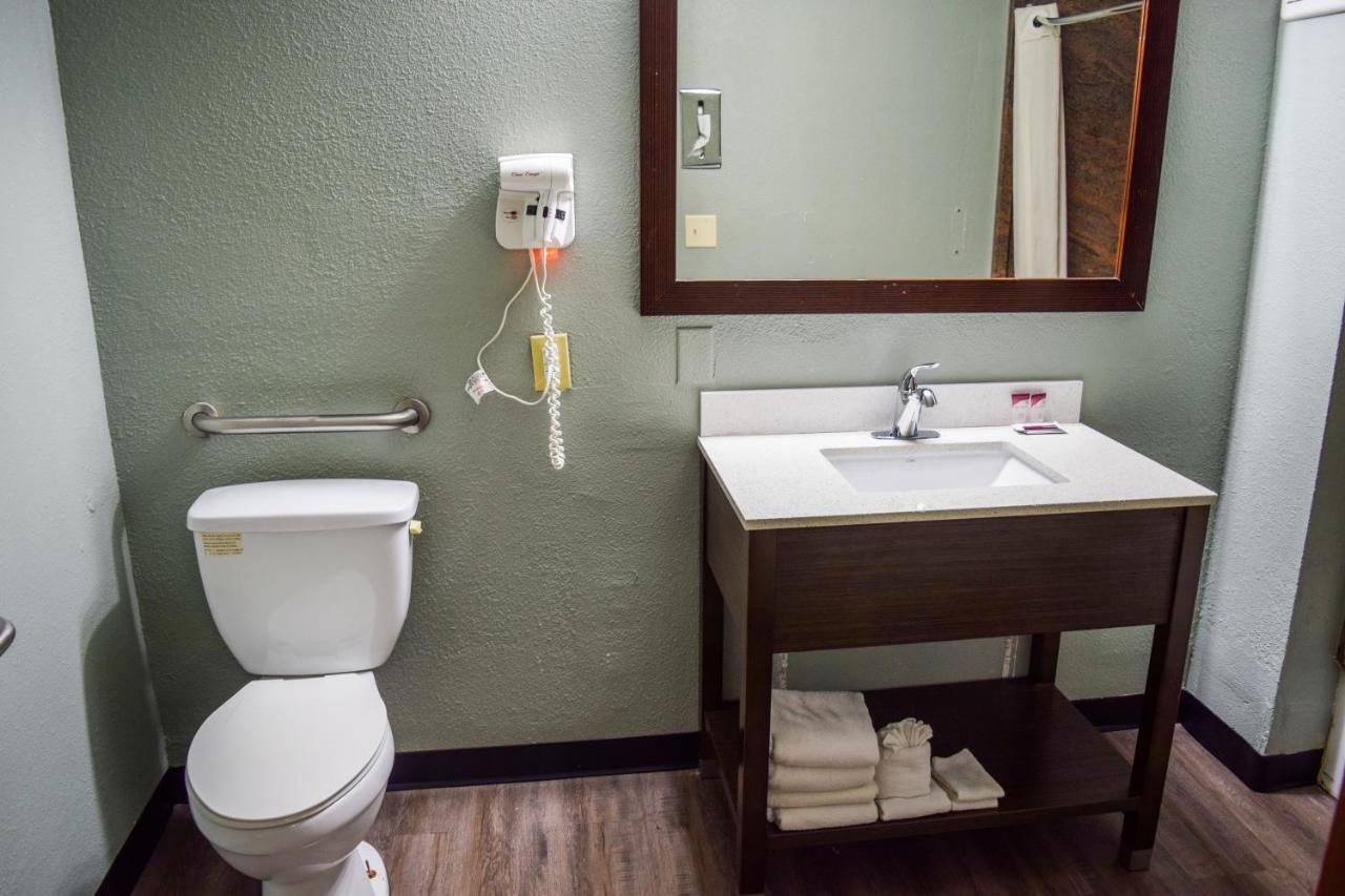Motel Super 8 Downtown Raleigh Esterno foto